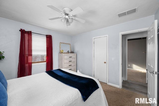 3707 15TH Street D, Moline, IL 61265