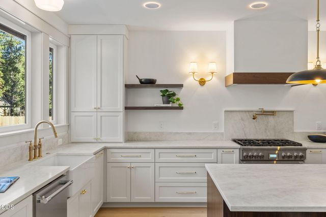 17498 Snow Goose Road, Bend, OR 97707