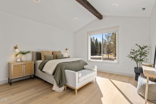 17498 Snow Goose Road, Bend, OR 97707
