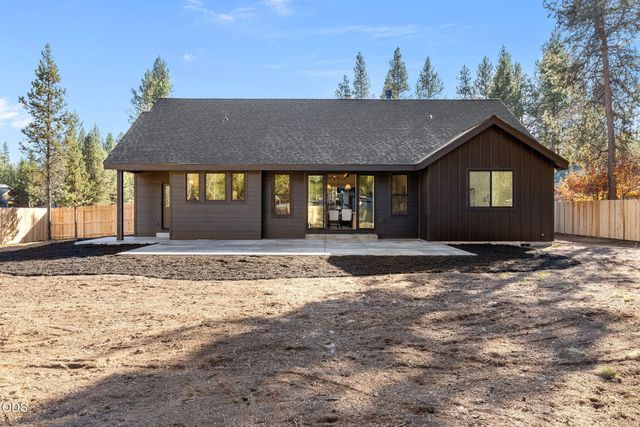 17498 Snow Goose Road, Bend, OR 97707