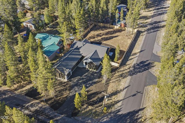 17498 Snow Goose Road, Bend, OR 97707