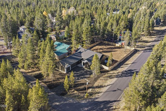 17498 Snow Goose Road, Bend, OR 97707