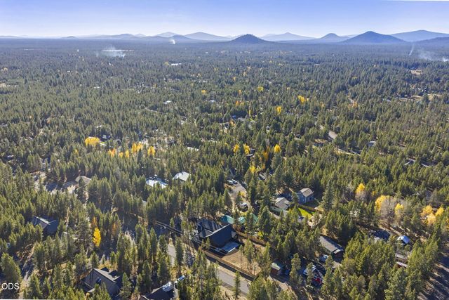 17498 Snow Goose Road, Bend, OR 97707