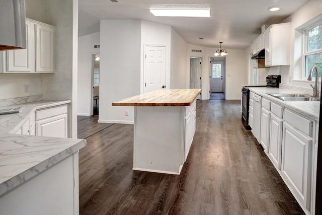 127 Serenity DR, Bastrop, TX 78602