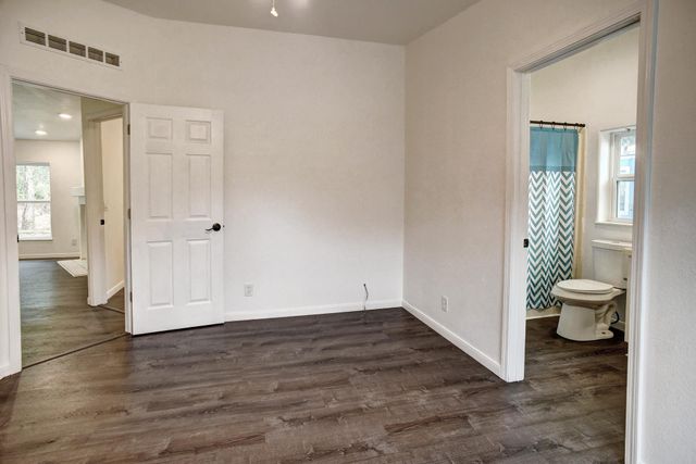 127 Serenity DR, Bastrop, TX 78602