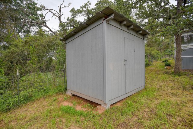 127 Serenity DR, Bastrop, TX 78602