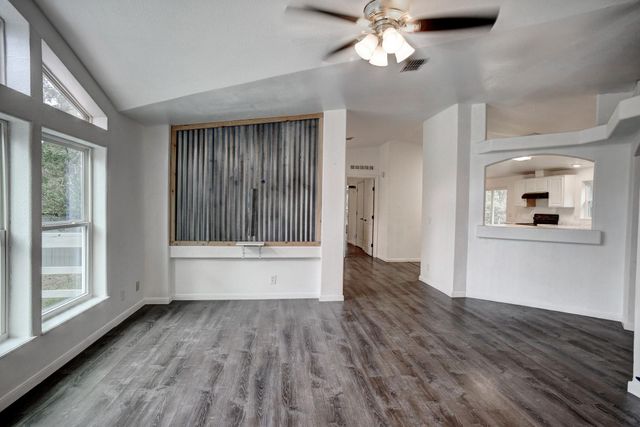 127 Serenity DR, Bastrop, TX 78602