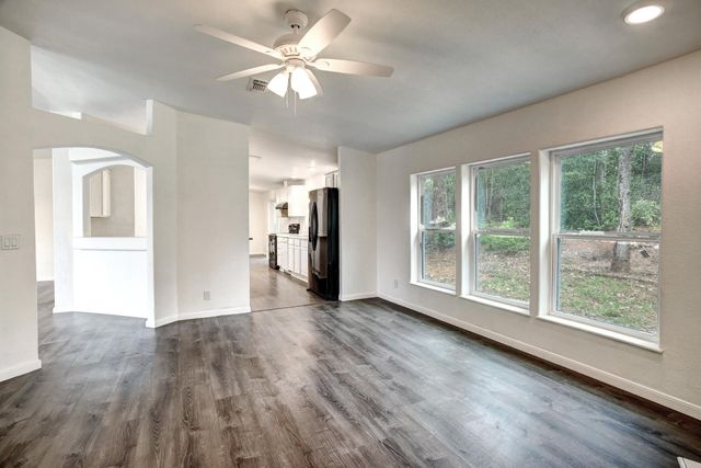 127 Serenity DR, Bastrop, TX 78602