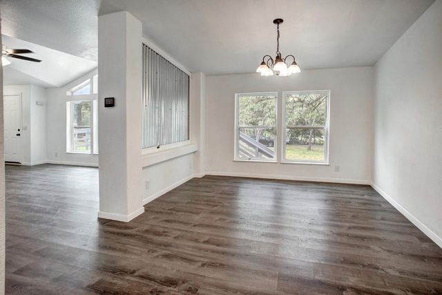 127 Serenity DR, Bastrop, TX 78602