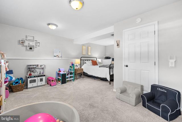 1315 BAYSHIRE LN, Herndon, VA 20170