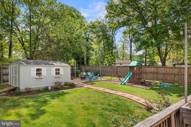 1315 BAYSHIRE LN, Herndon, VA 20170
