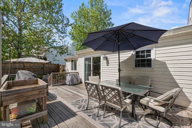 1315 BAYSHIRE LN, Herndon, VA 20170