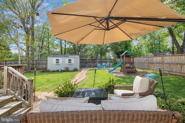 1315 BAYSHIRE LN, Herndon, VA 20170