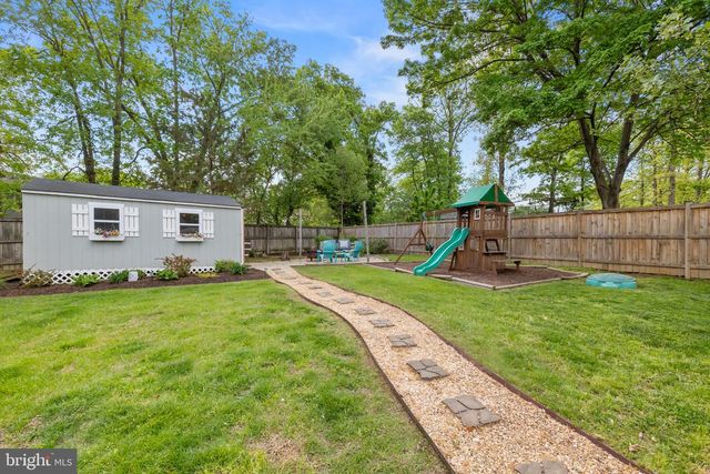 1315 BAYSHIRE LN, Herndon, VA 20170