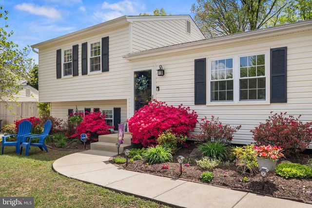 1315 BAYSHIRE LN, Herndon, VA 20170