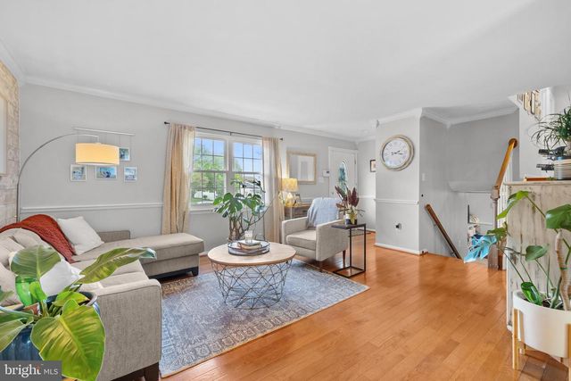 1315 BAYSHIRE LN, Herndon, VA 20170
