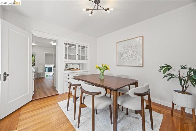 1511 Sherman St, Alameda, CA 94501