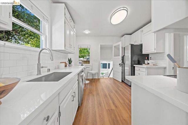 1511 Sherman St, Alameda, CA 94501