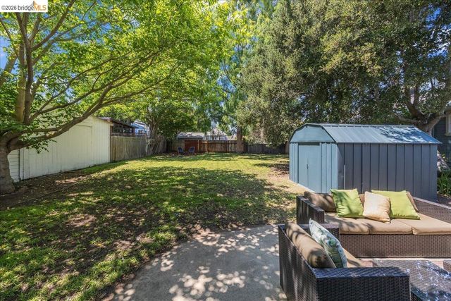 1511 Sherman St, Alameda, CA 94501