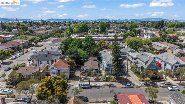1511 Sherman St, Alameda, CA 94501