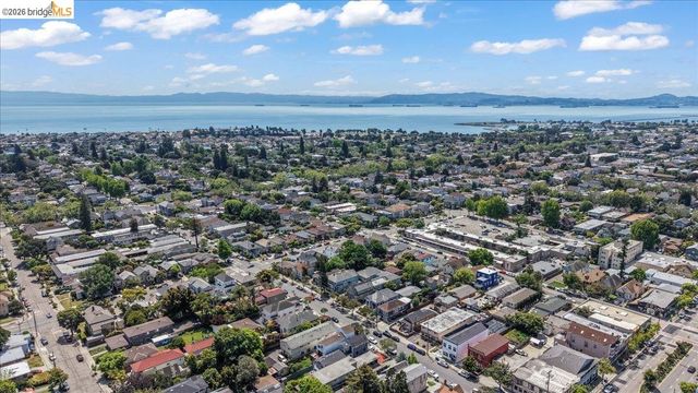 1511 Sherman St, Alameda, CA 94501