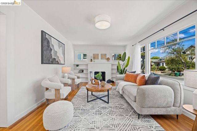 1511 Sherman St, Alameda, CA 94501