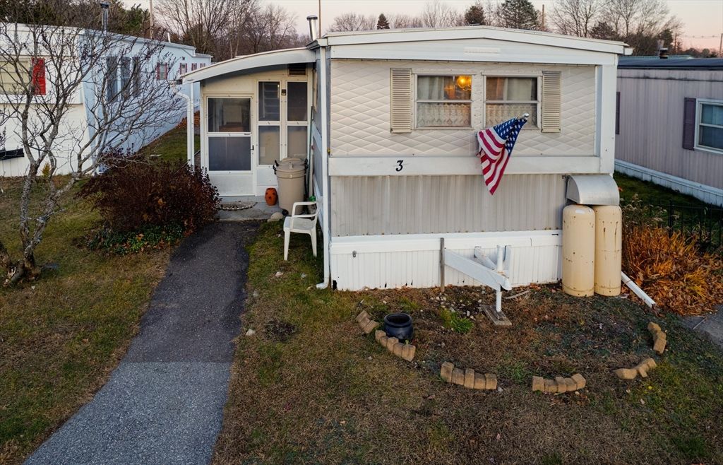 239 Ayer Rd 3rd Street 3, Littleton, MA 01460
