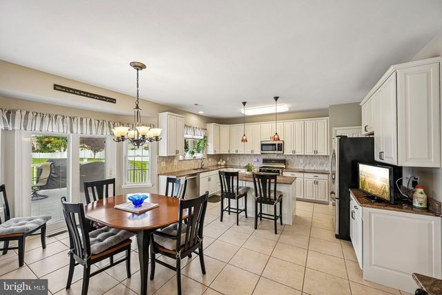 105 SWEET BAY AVE, Sicklerville, NJ 08081