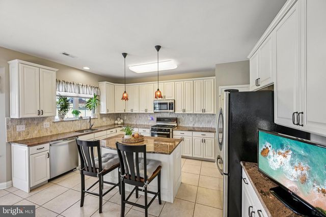 105 SWEET BAY AVE, Sicklerville, NJ 08081