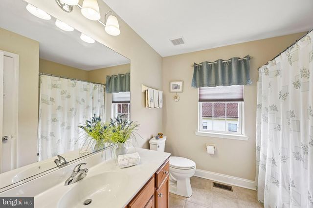 105 SWEET BAY AVE, Sicklerville, NJ 08081