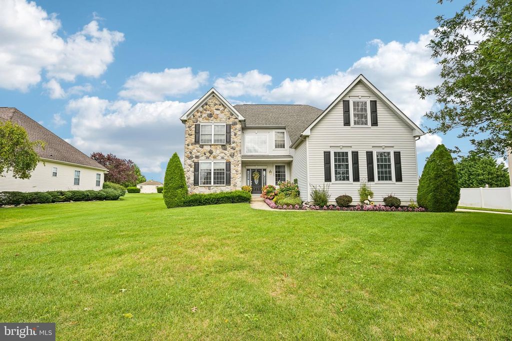 105 SWEET BAY AVE, Sicklerville, NJ 08081 — exterior