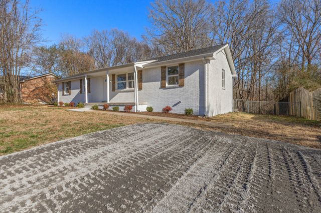 1029 Granada Rd, Ashland City, TN 37015
