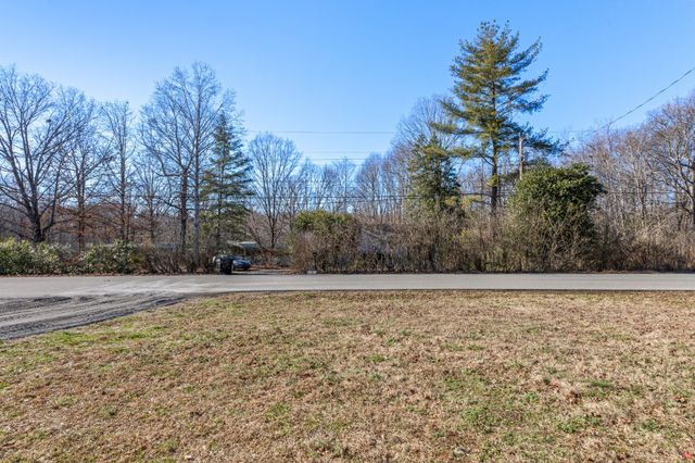 1029 Granada Rd, Ashland City, TN 37015