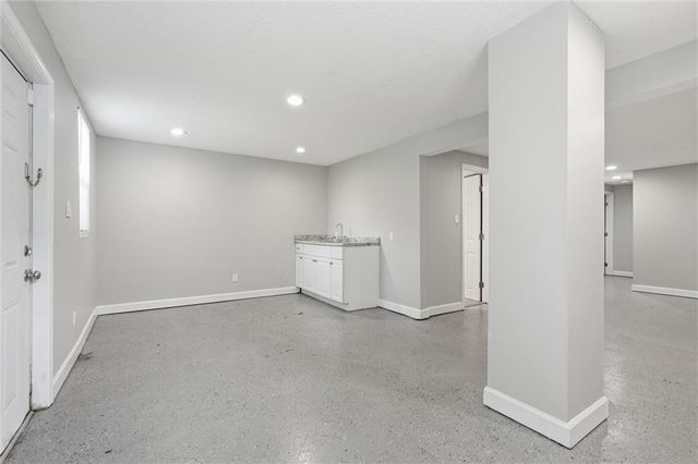 4308 Highland Avenue, Kansas City, MO 64110