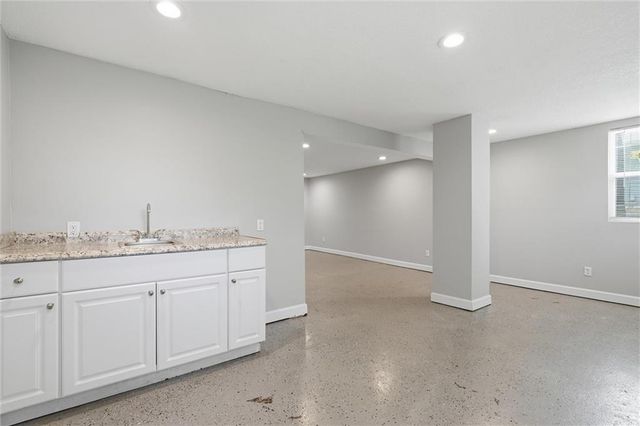 4308 Highland Avenue, Kansas City, MO 64110