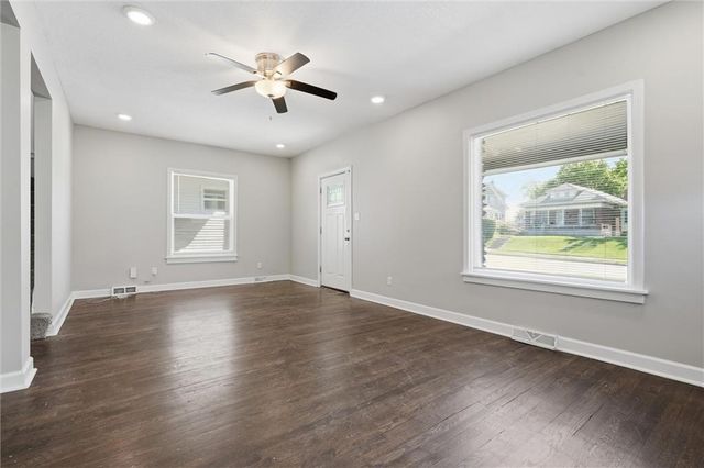 4308 Highland Avenue, Kansas City, MO 64110