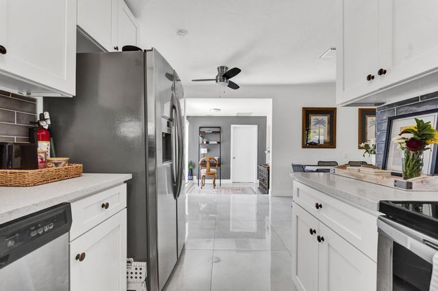 2301 Ridgeway Avenue, West Palm Beach, FL 33401