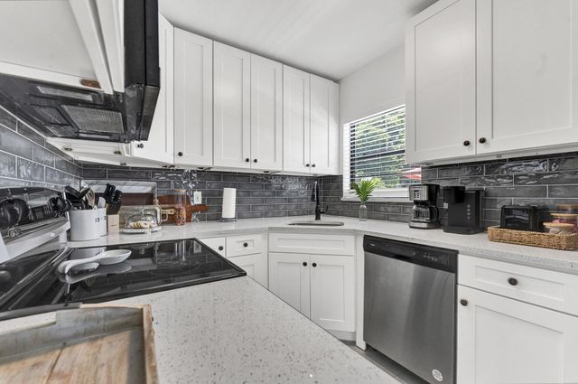 2301 Ridgeway Avenue, West Palm Beach, FL 33401