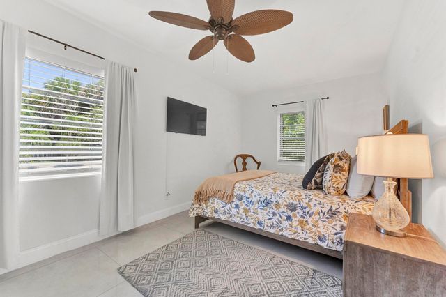 2301 Ridgeway Avenue, West Palm Beach, FL 33401