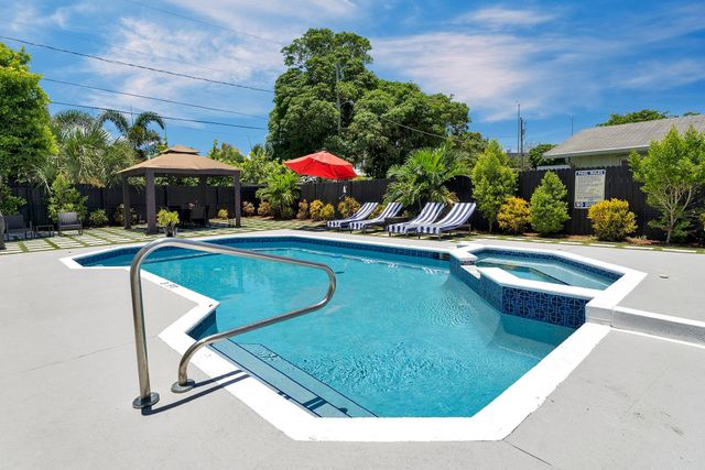 2301 Ridgeway Avenue, West Palm Beach, FL 33401