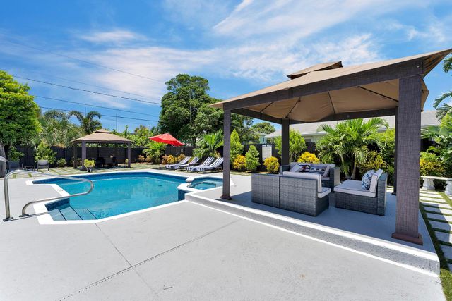 2301 Ridgeway Avenue, West Palm Beach, FL 33401