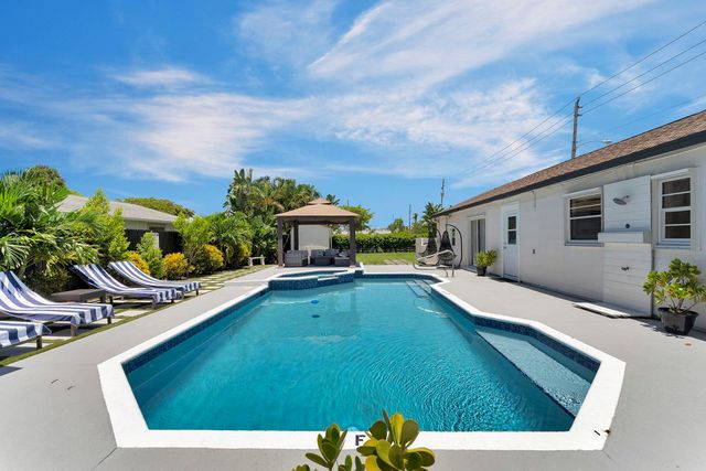 2301 Ridgeway Avenue, West Palm Beach, FL 33401