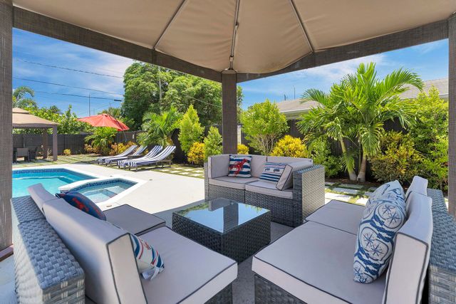 2301 Ridgeway Avenue, West Palm Beach, FL 33401