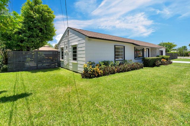 2301 Ridgeway Avenue, West Palm Beach, FL 33401