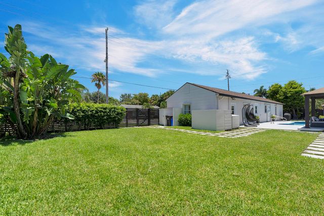 2301 Ridgeway Avenue, West Palm Beach, FL 33401