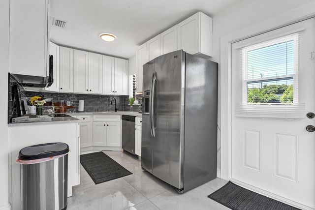 2301 Ridgeway Avenue, West Palm Beach, FL 33401