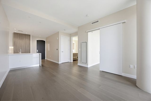 188 Brookline Ave 19D, Boston, MA 02215