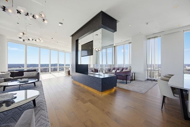 188 Brookline Ave 19D, Boston, MA 02215