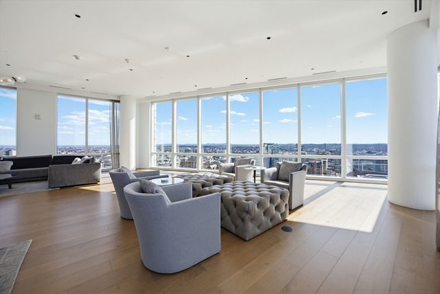 188 Brookline Ave 19D, Boston, MA 02215