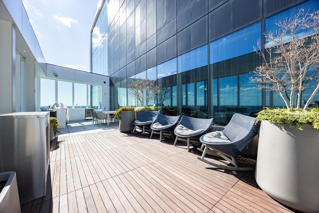 188 Brookline Ave 19D, Boston, MA 02215